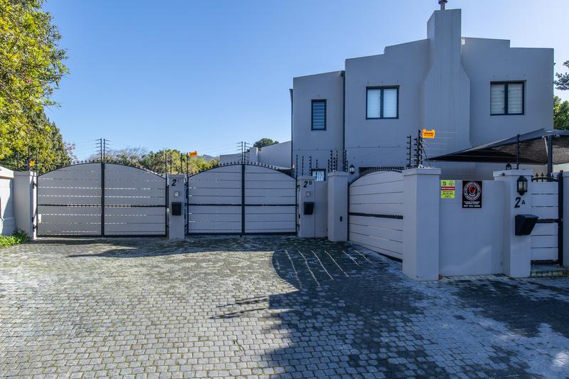 To Let 3 Bedroom Property for Rent in Constantia Western Cape